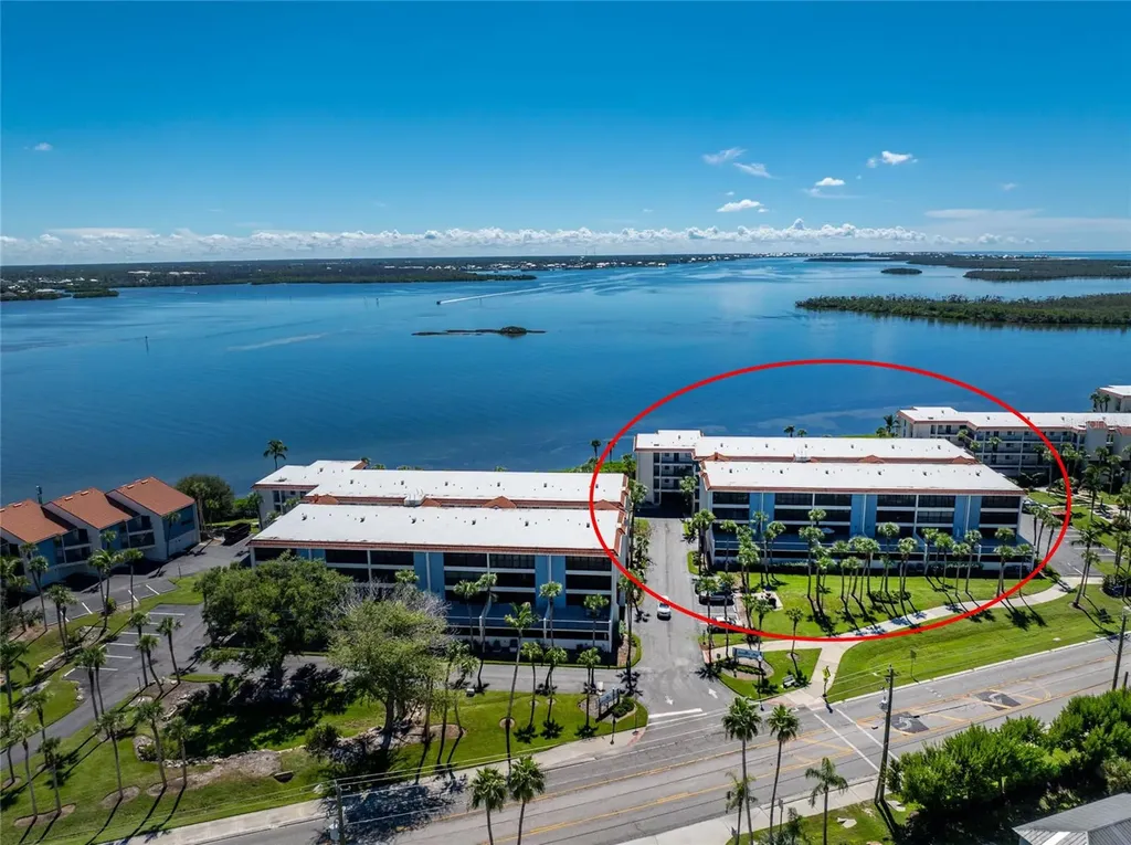 1551 Beach Road Englewood FL 34223
