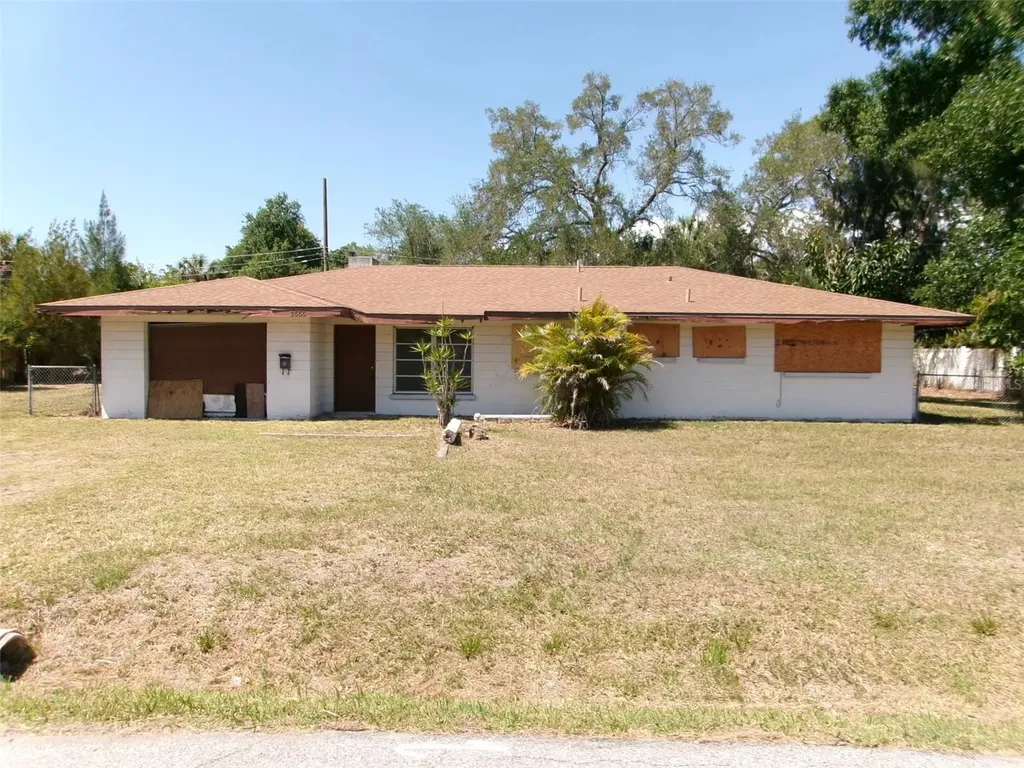 2555 Wood Street Sarasota FL 34237