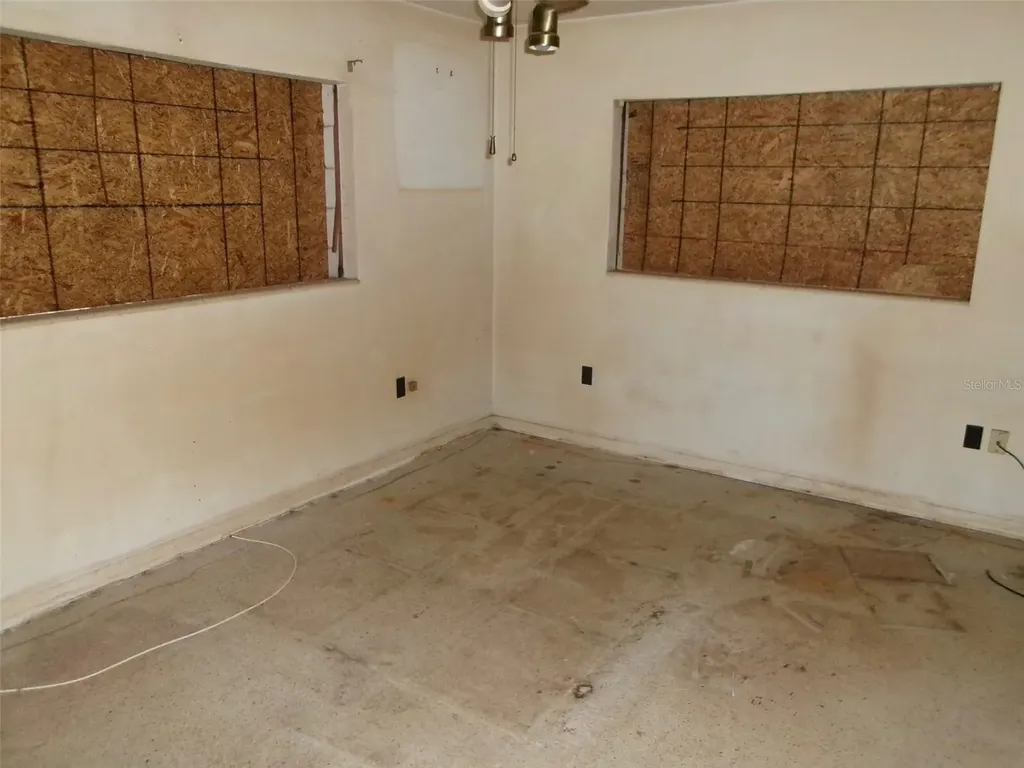 2555 Wood Street Sarasota FL 34237