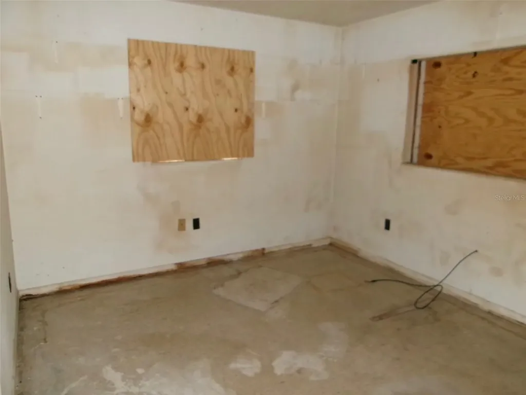 2555 Wood Street Sarasota FL 34237