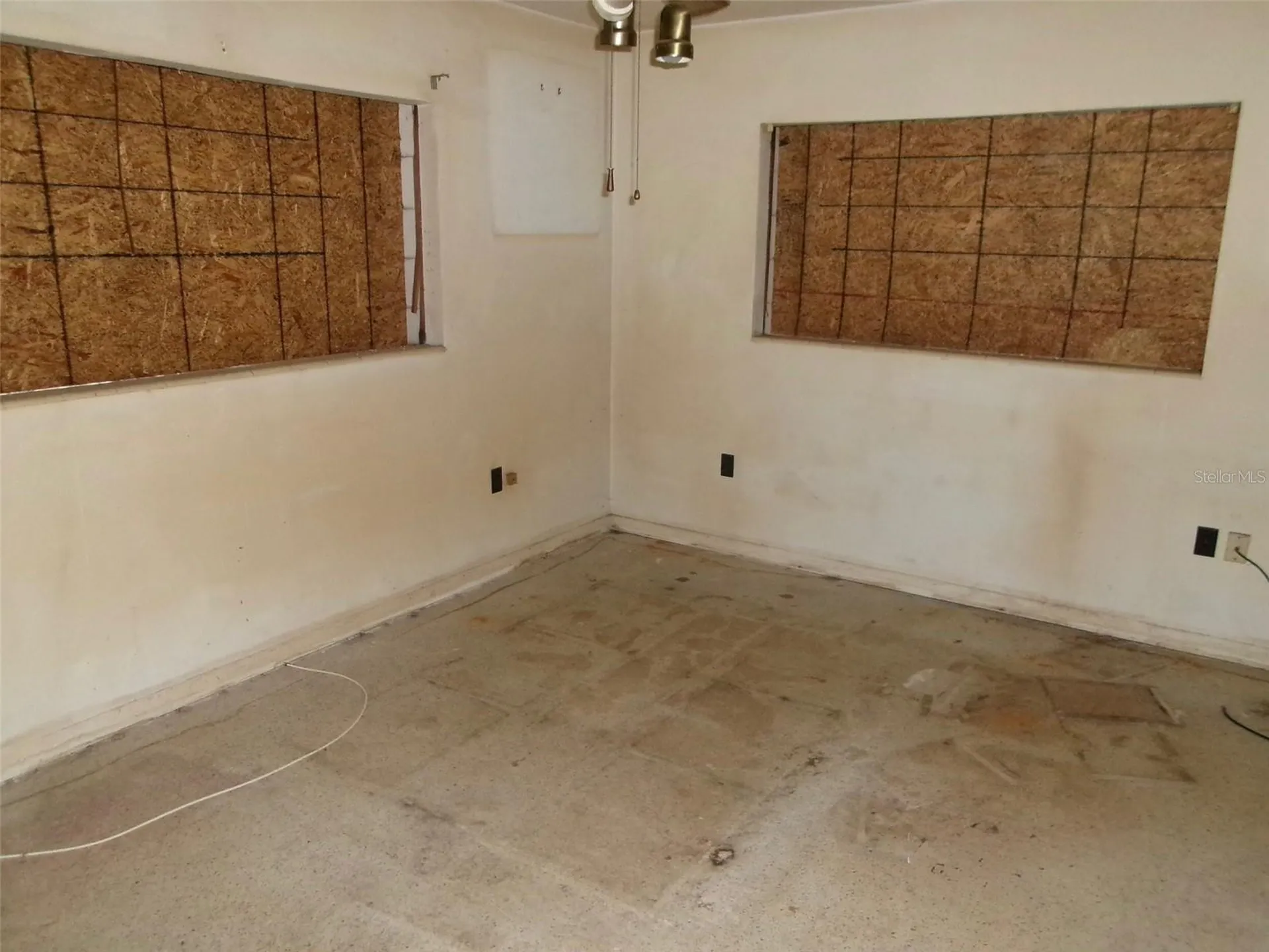 2555 Wood Street Sarasota FL 34237