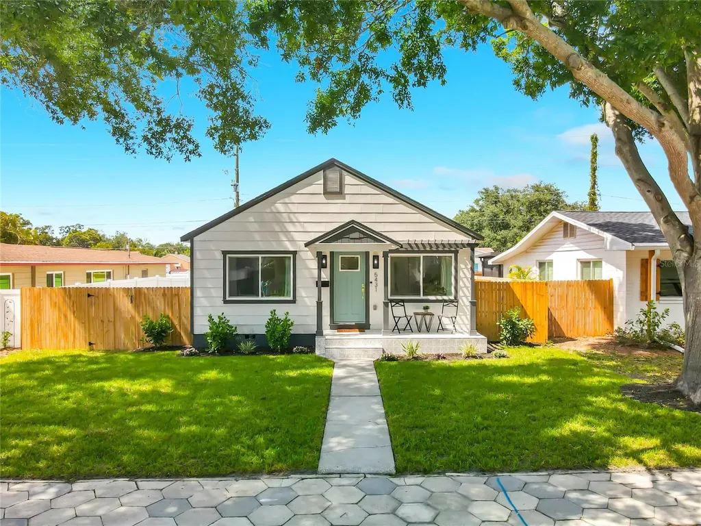 5431 Dartmouth Avenue N St Petersburg FL 33710