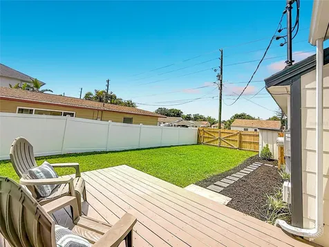 5431 Dartmouth Avenue N St Petersburg FL 33710