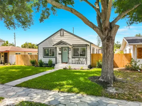 5431 Dartmouth Avenue N St Petersburg FL 33710