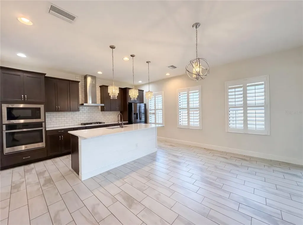 12643 Horseshoe Bend Drive Lithia FL 33547
