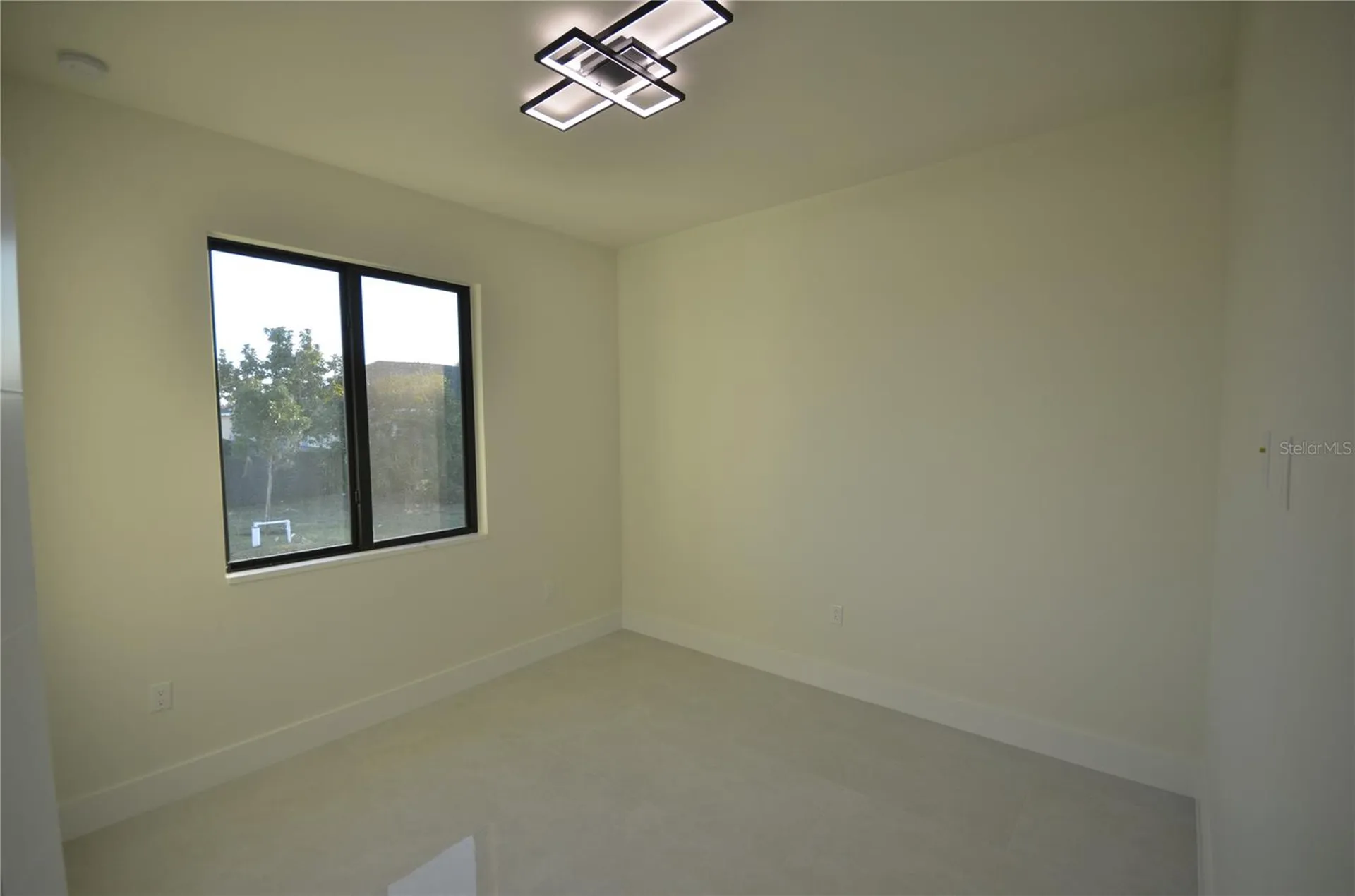 2416 Diplomat Parkway W Cape Coral FL 33993