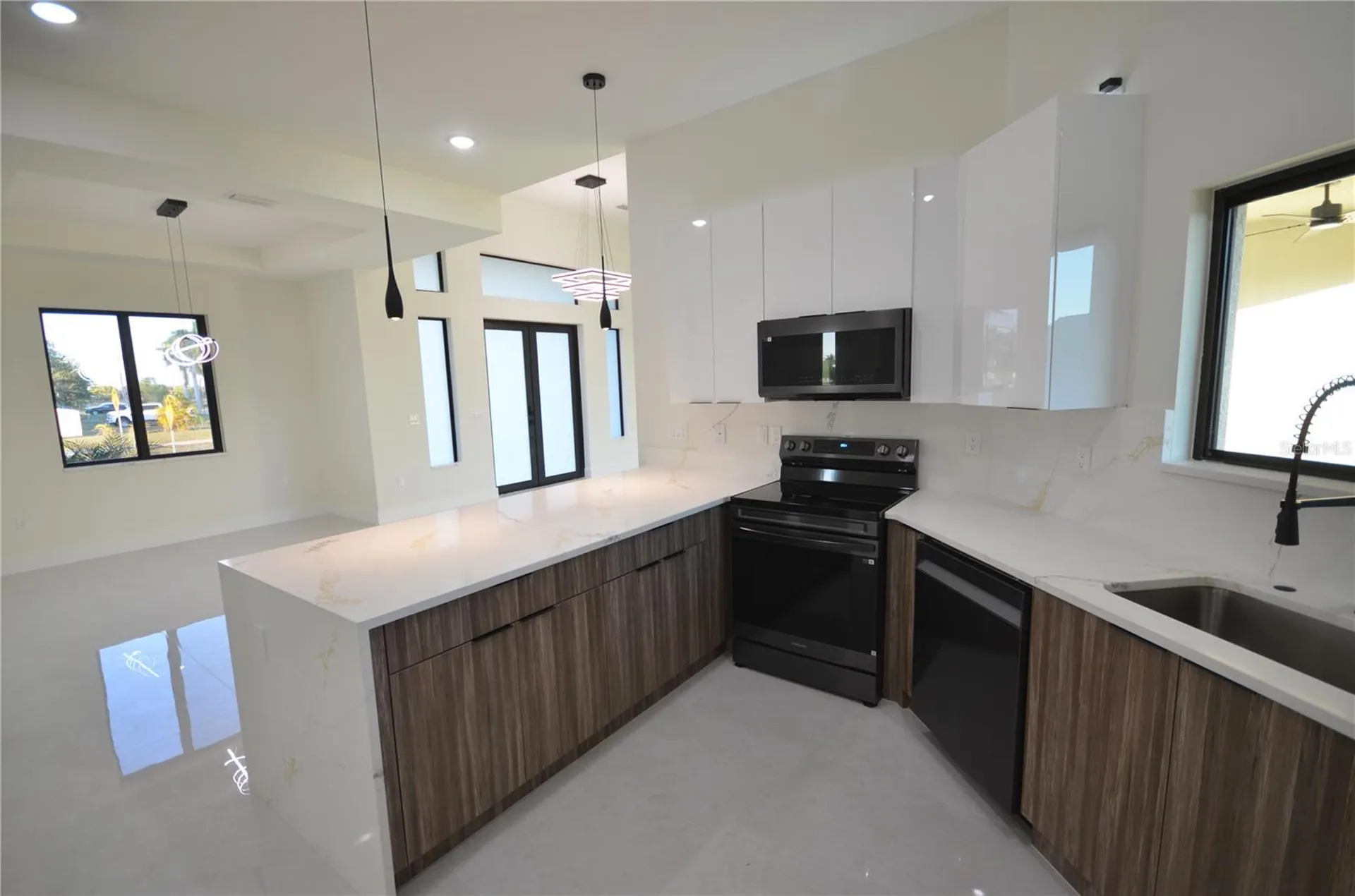 2416 Diplomat Parkway W Cape Coral FL 33993