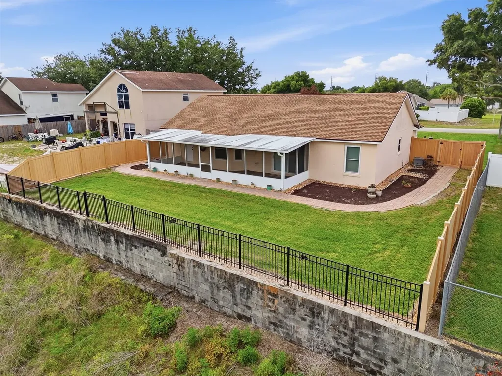 204 Greenwich Street Davenport FL 33896