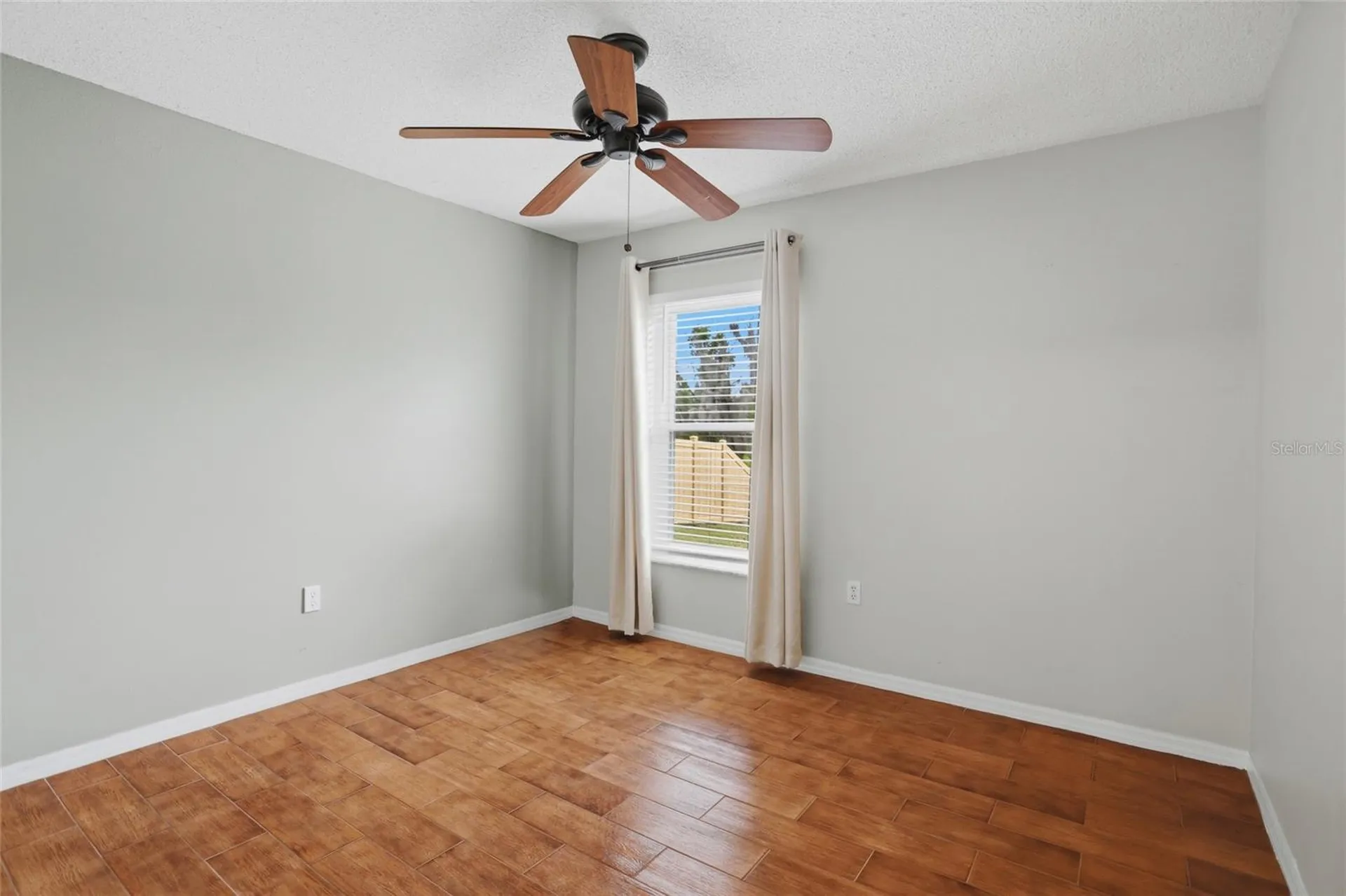 204 Greenwich Street Davenport FL 33896