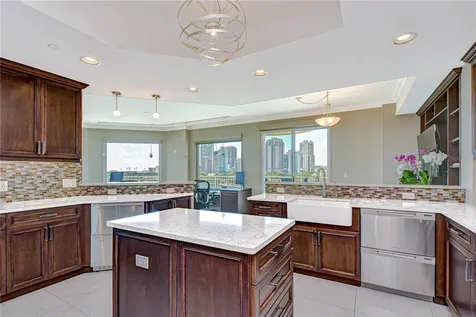 555 5th Avenue NE St Petersburg FL 33701
