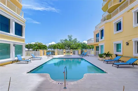 555 5th Avenue NE St Petersburg FL 33701