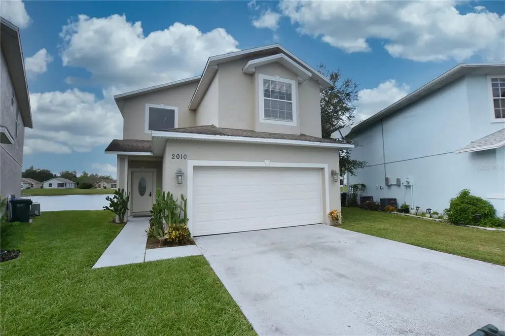 2010 Hatteras Point Lakeland FL 33813