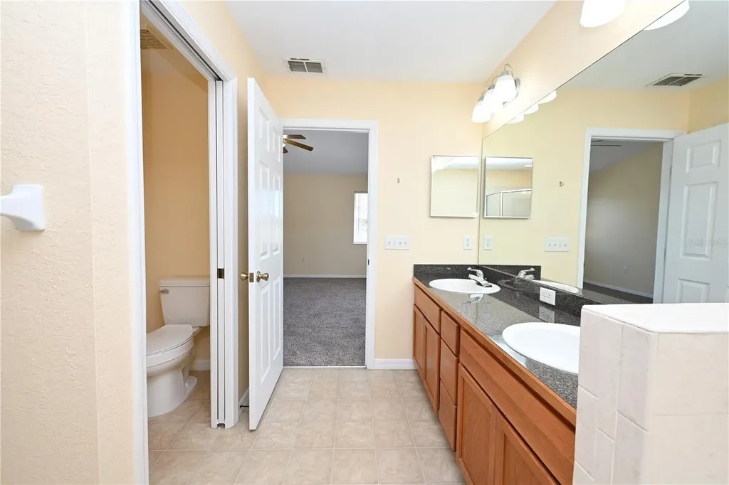 2010 Hatteras Point Lakeland FL 33813
