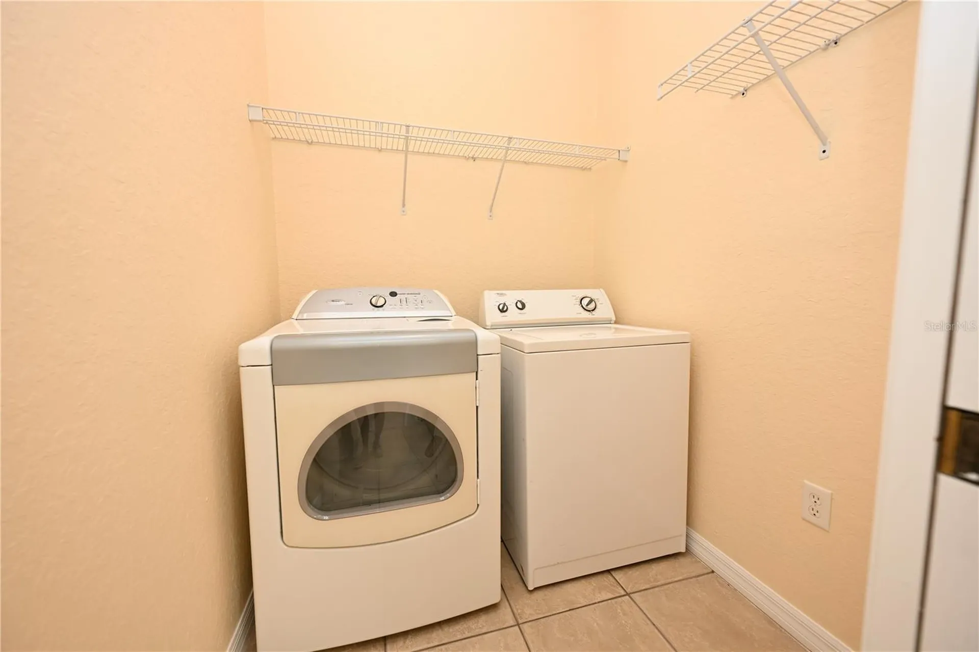 2010 Hatteras Point Lakeland FL 33813