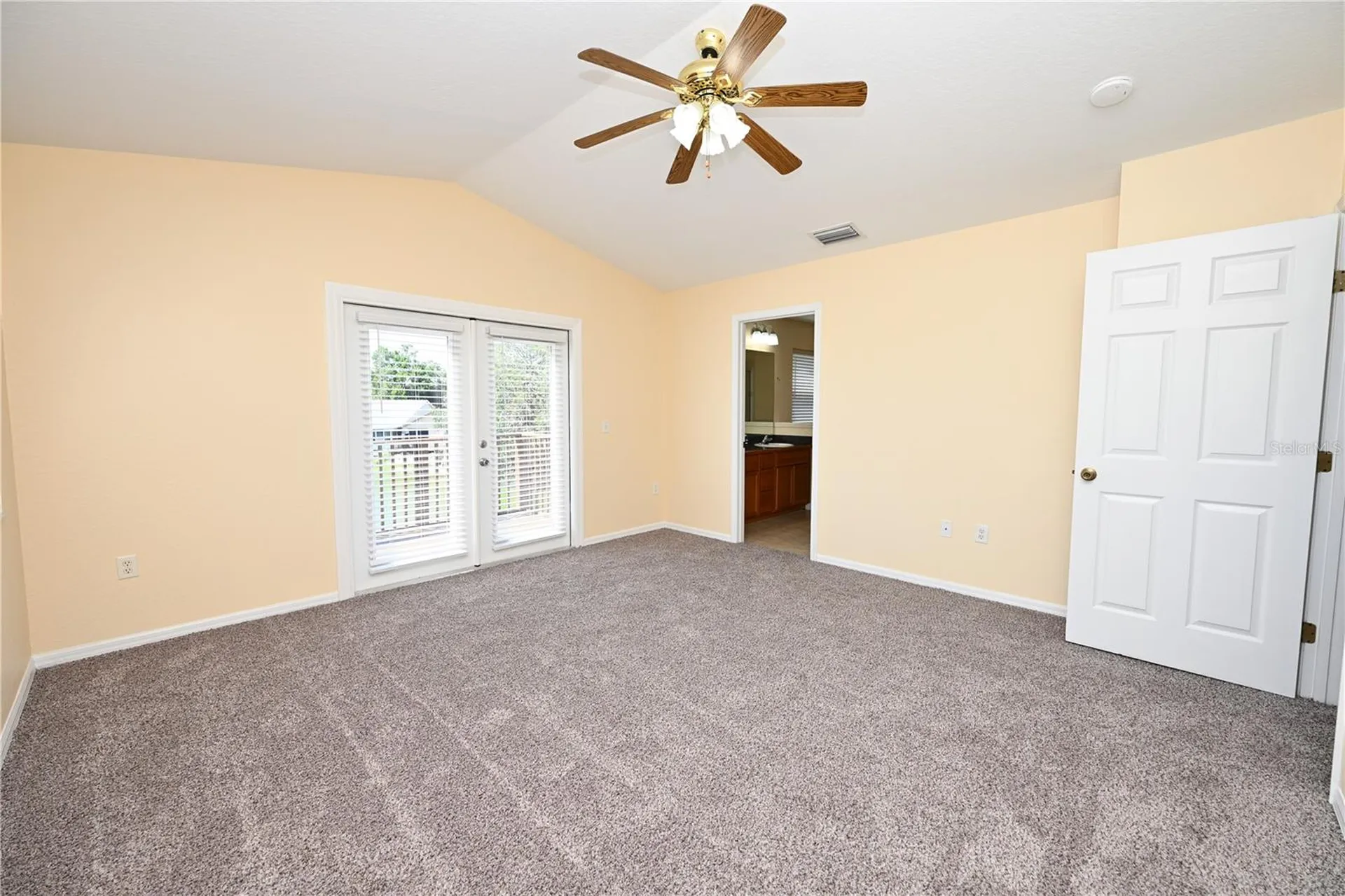 2010 Hatteras Point Lakeland FL 33813