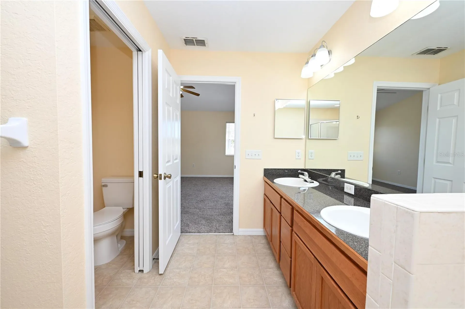 2010 Hatteras Point Lakeland FL 33813