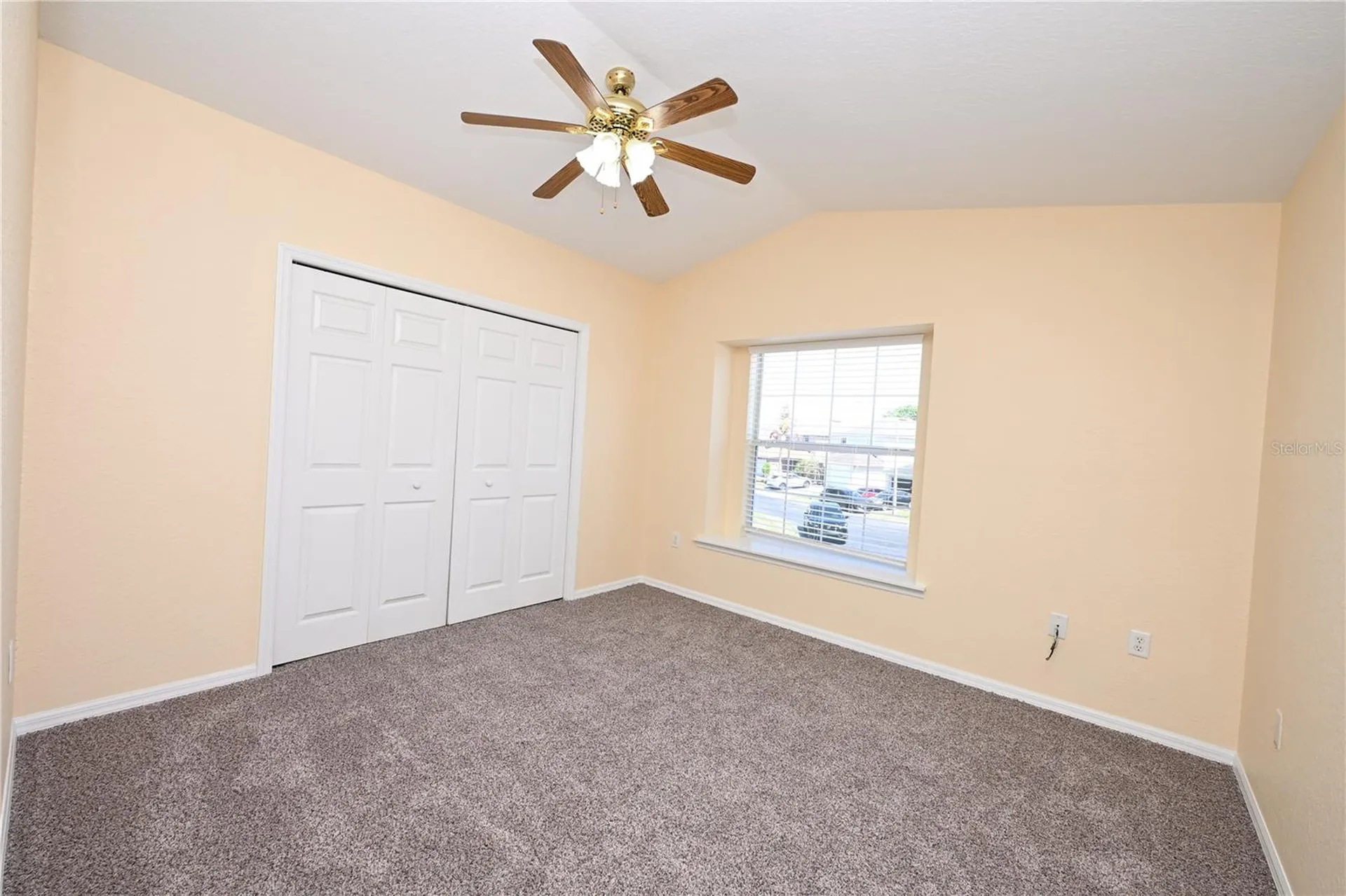 2010 Hatteras Point Lakeland FL 33813