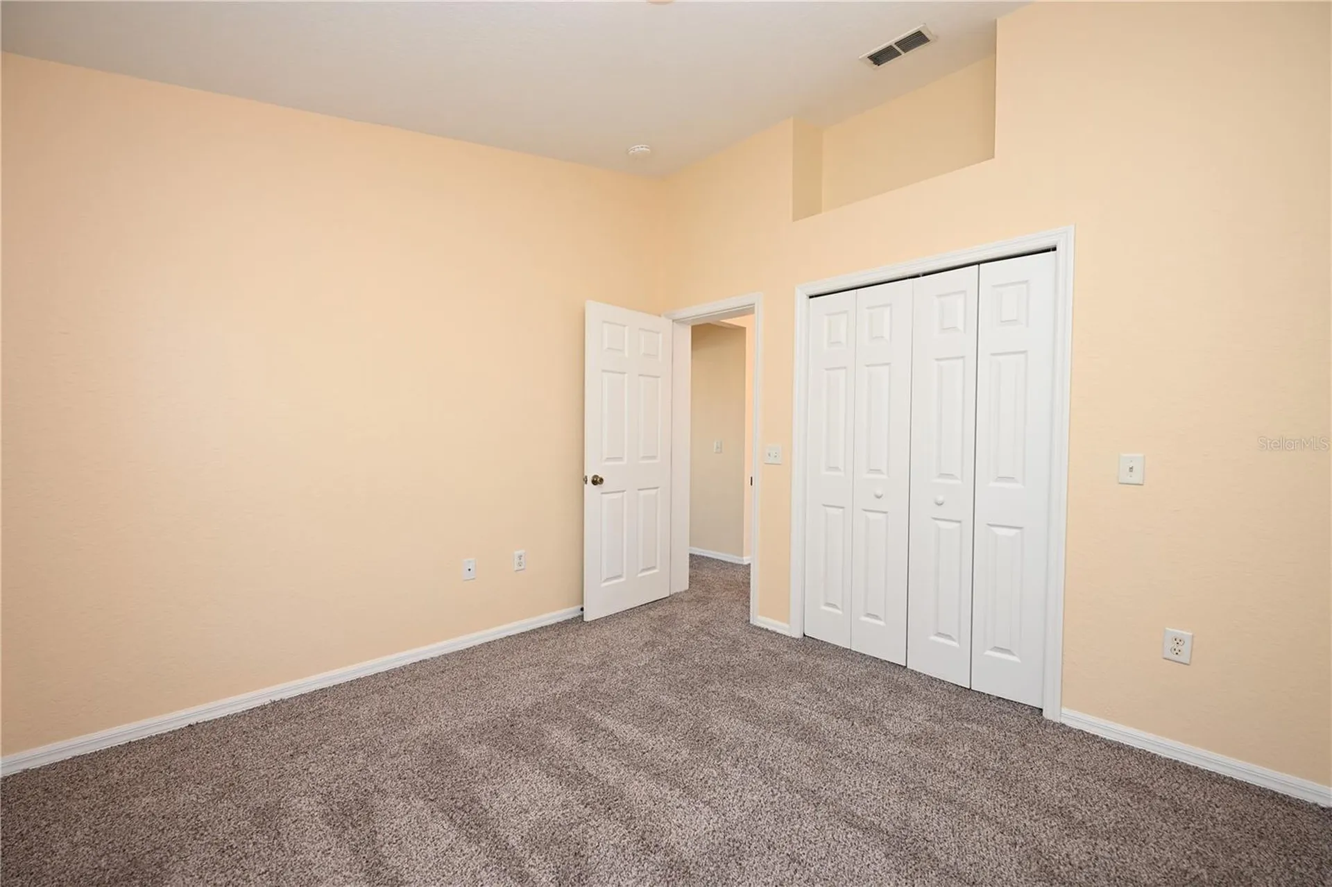 2010 Hatteras Point Lakeland FL 33813