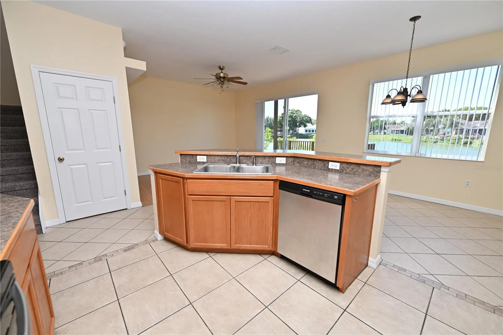 2010 Hatteras Point Lakeland FL 33813