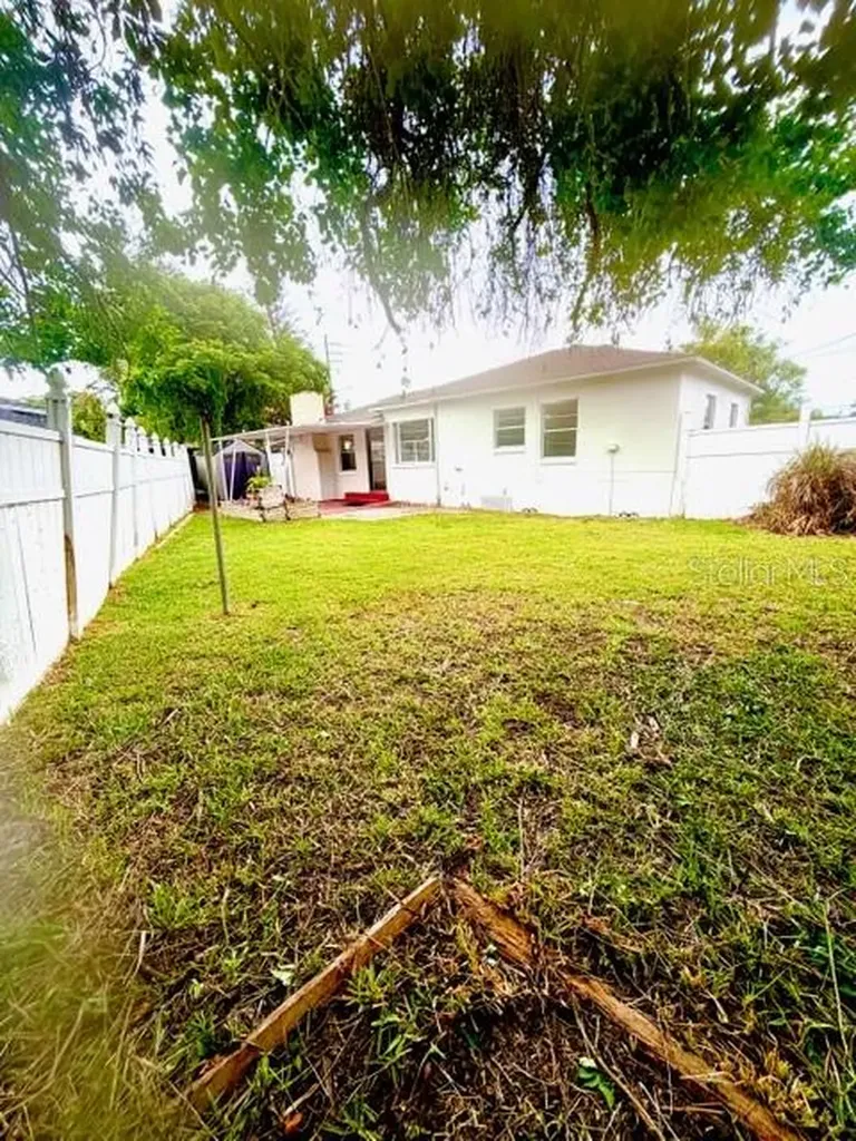 1607 Crestwood Drive Orlando FL 32804