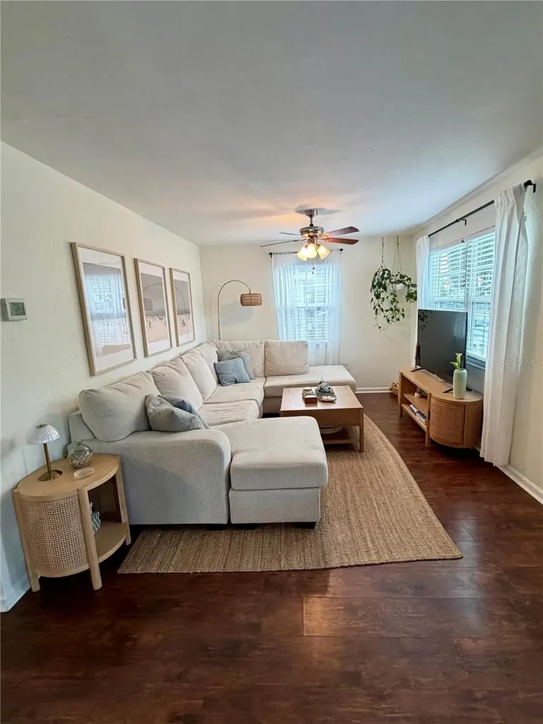 2842 15th Avenue N St Petersburg FL 33713