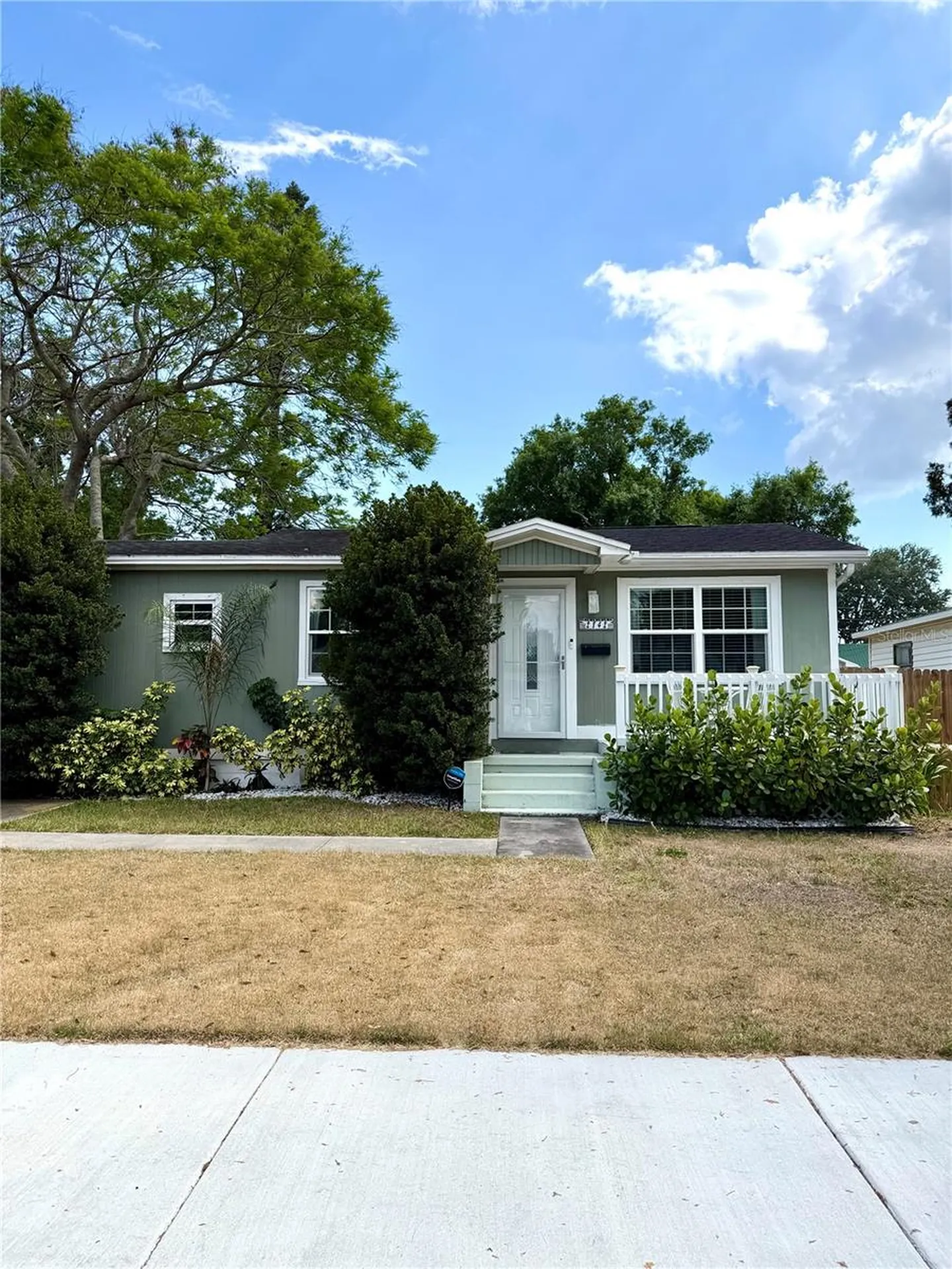 2842 15th Avenue N St Petersburg FL 33713