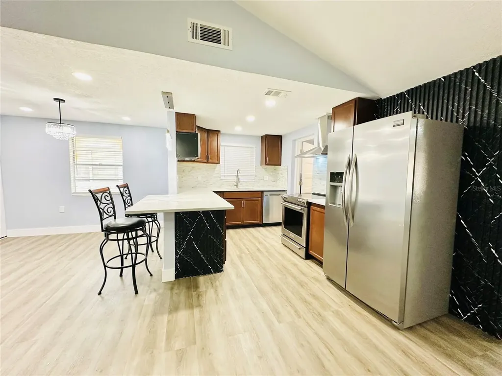 8203 Olivewood Place Tampa FL 33615