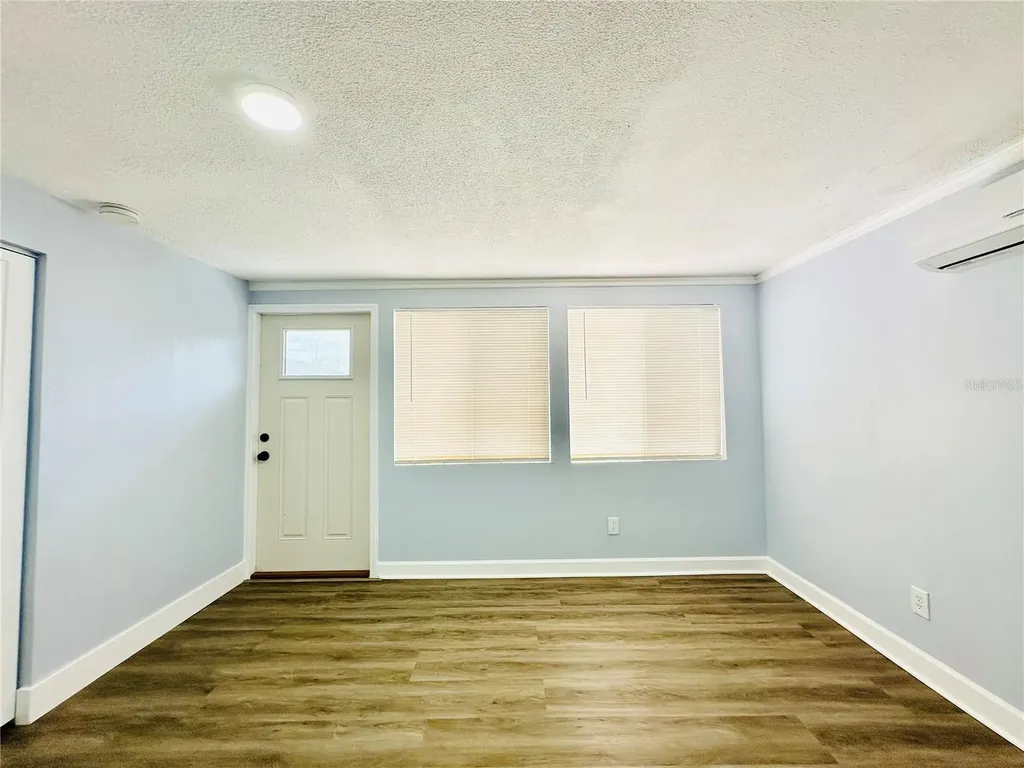 8203 Olivewood Place Tampa FL 33615