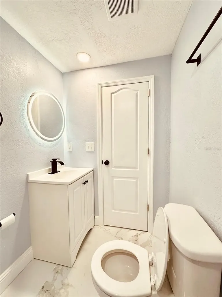 8203 Olivewood Place Tampa FL 33615