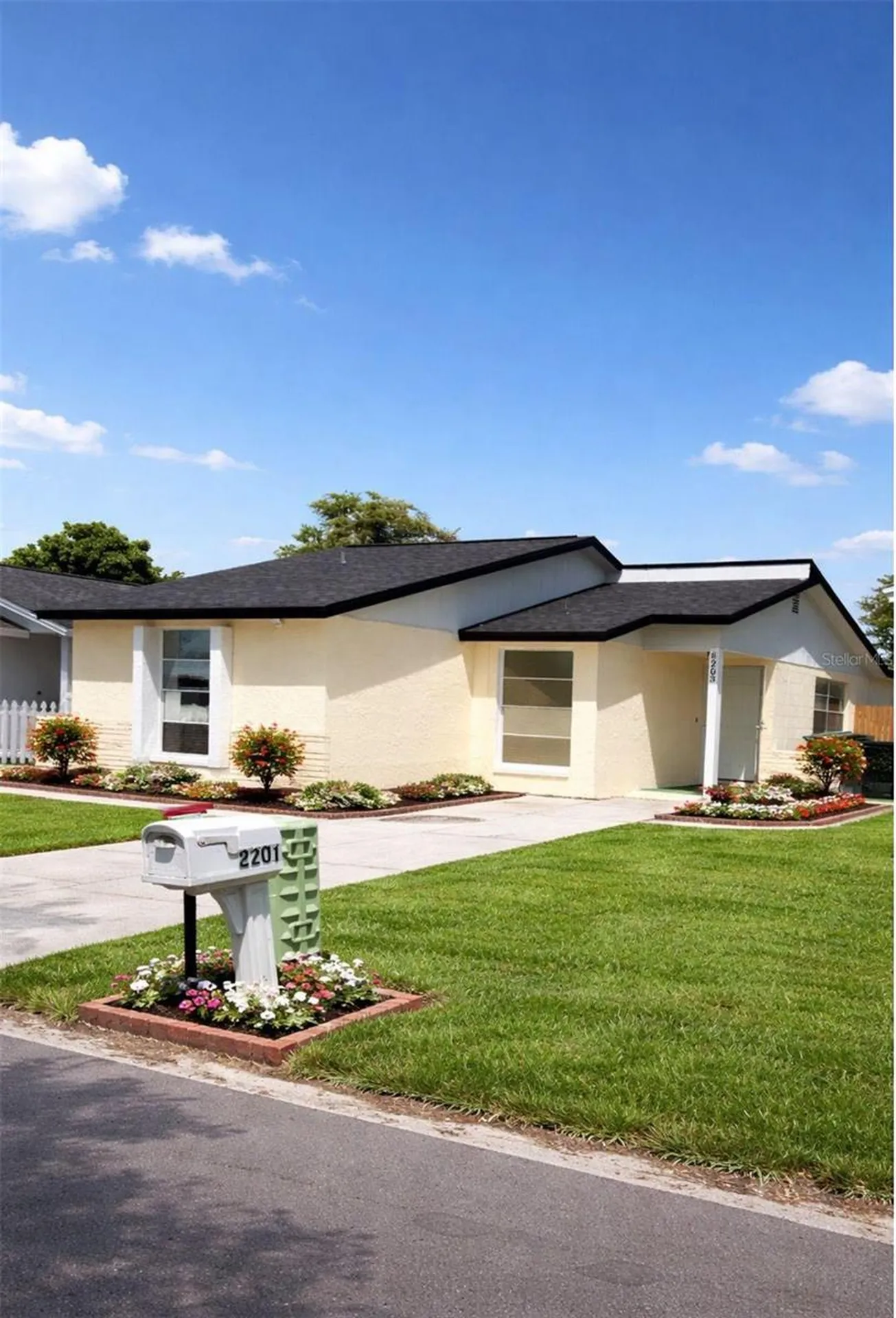 8203 Olivewood Place Tampa FL 33615
