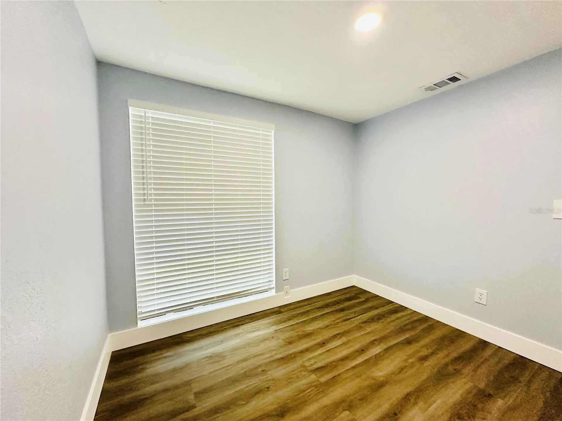 8203 Olivewood Place Tampa FL 33615