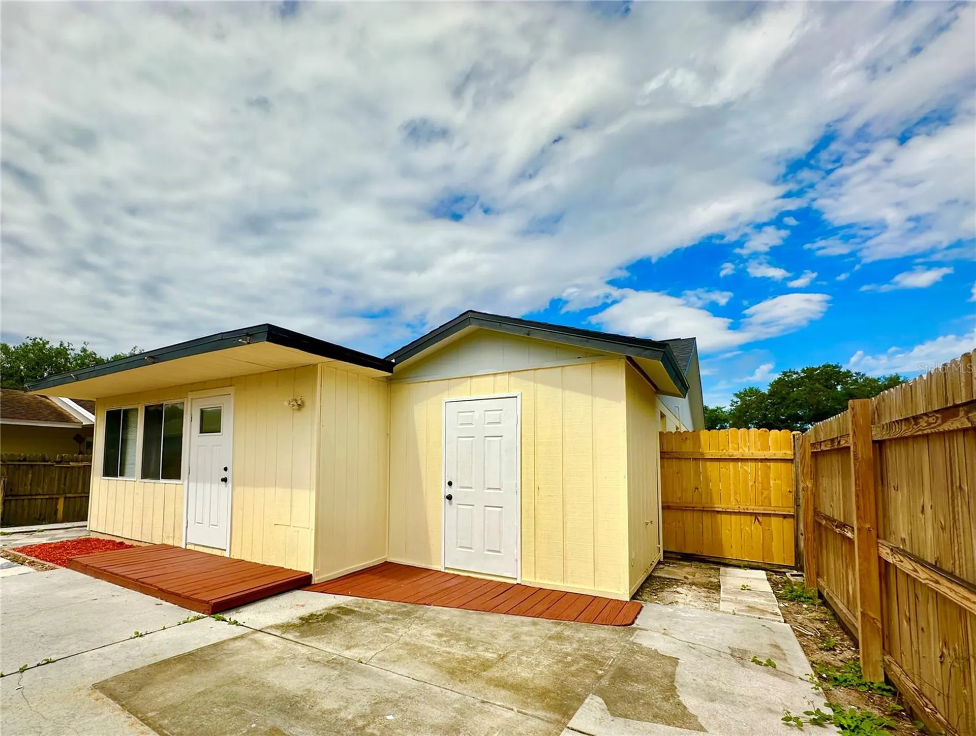 8203 Olivewood Place Tampa FL 33615