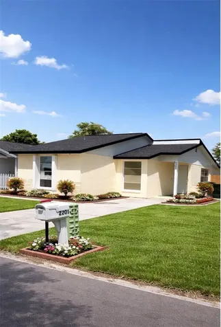 8203 Olivewood Place Tampa FL 33615