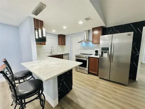 8203 Olivewood Place Tampa FL 33615