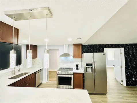 8203 Olivewood Place Tampa FL 33615