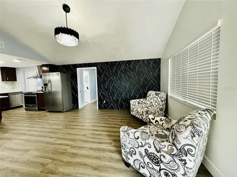 8203 Olivewood Place Tampa FL 33615