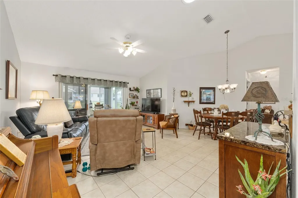 5046 NW 21st Loop Ocala FL 34482