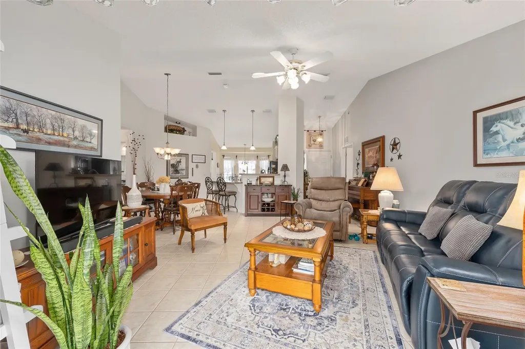 5046 NW 21st Loop Ocala FL 34482