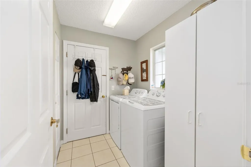 5046 NW 21st Loop Ocala FL 34482