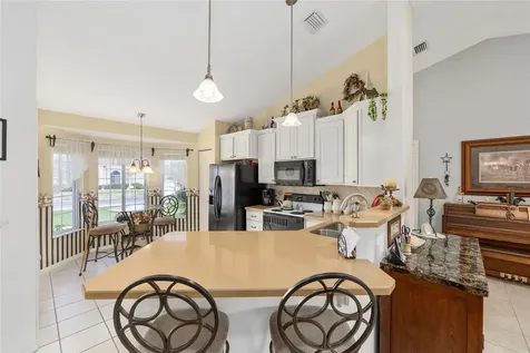 5046 NW 21st Loop Ocala FL 34482