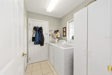 5046 NW 21st Loop Ocala FL 34482