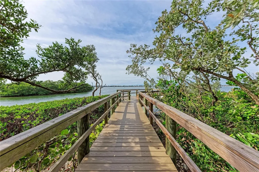 1709 Clower Creek Drive Sarasota FL 34231