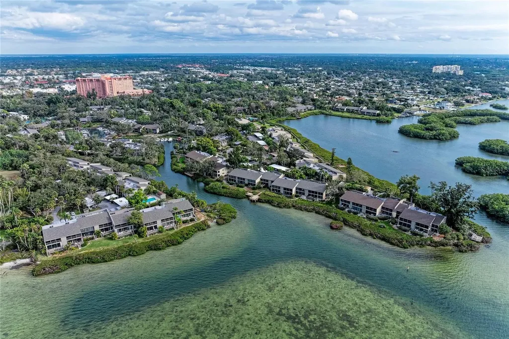 1709 Clower Creek Drive Sarasota FL 34231