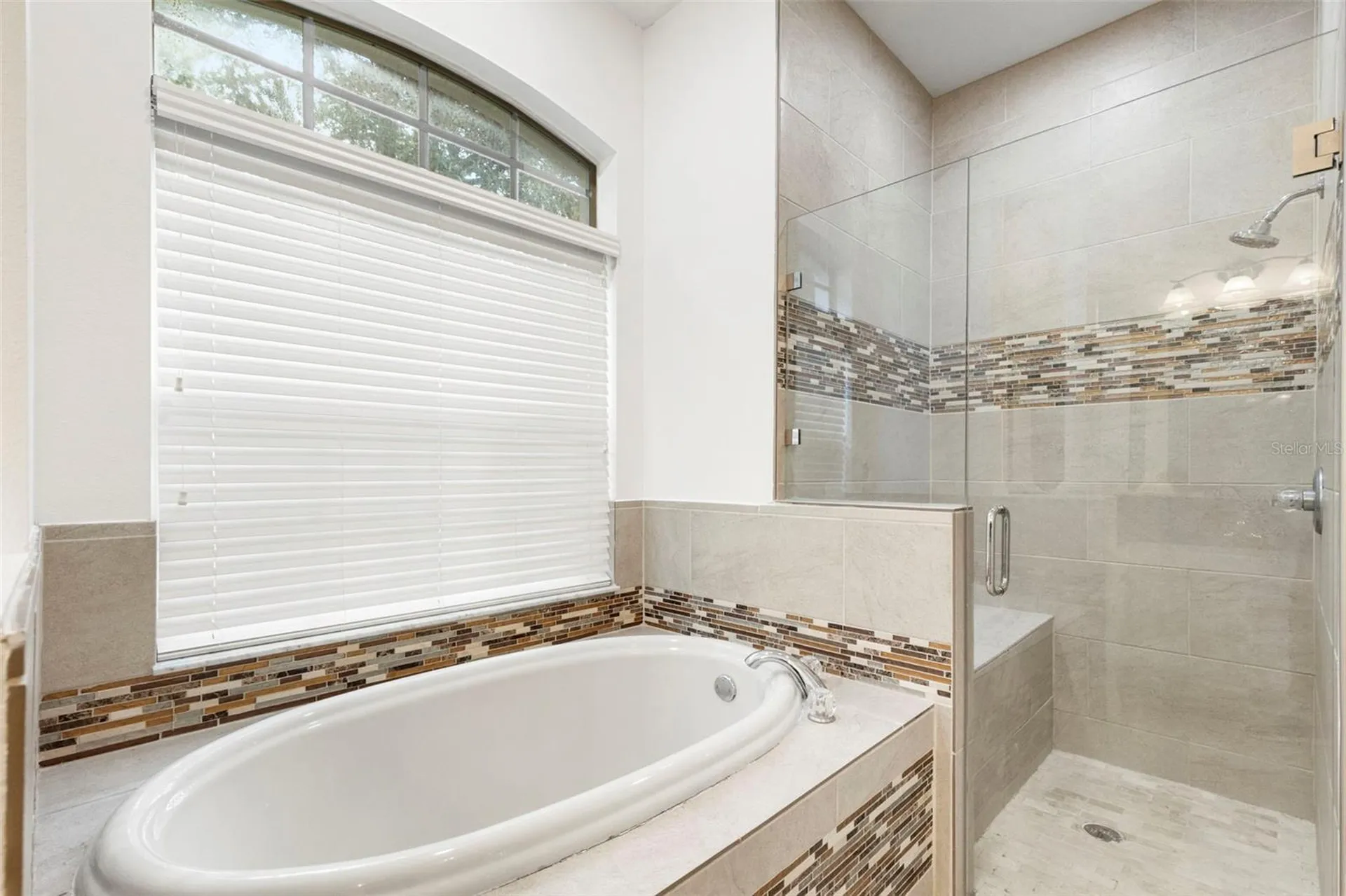 1620 Grand Heritage Boulevard Valrico FL 33594