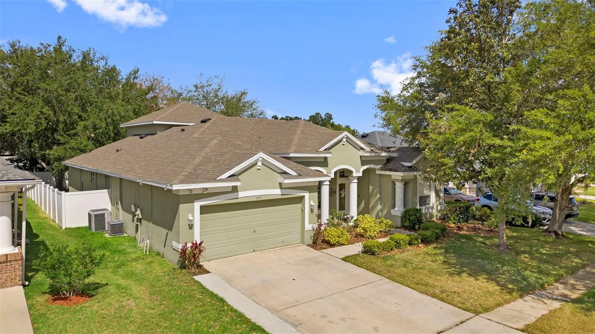 1620 Grand Heritage Boulevard Valrico FL 33594