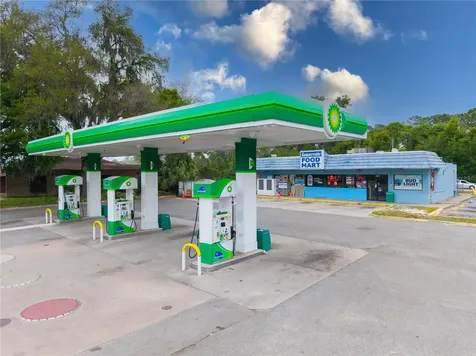 487 S Us 301 Sumterville FL 33585