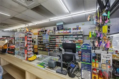 487 S Us 301 Sumterville FL 33585