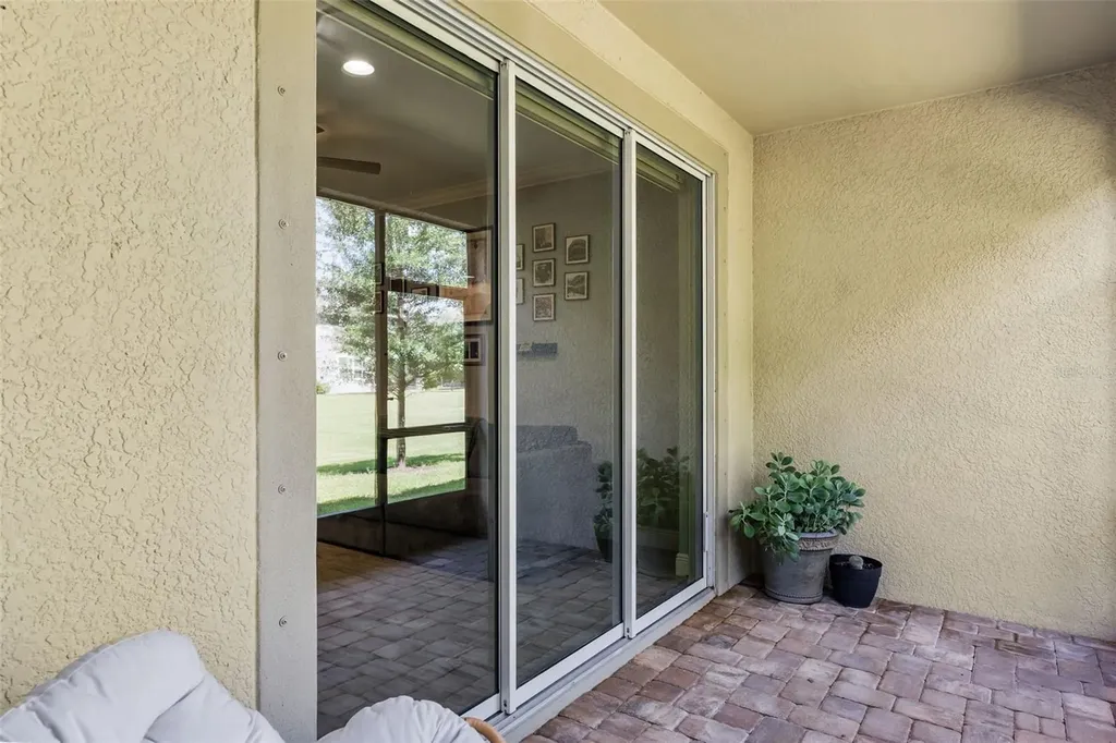 14221 Pondhawk Tampa FL 33625