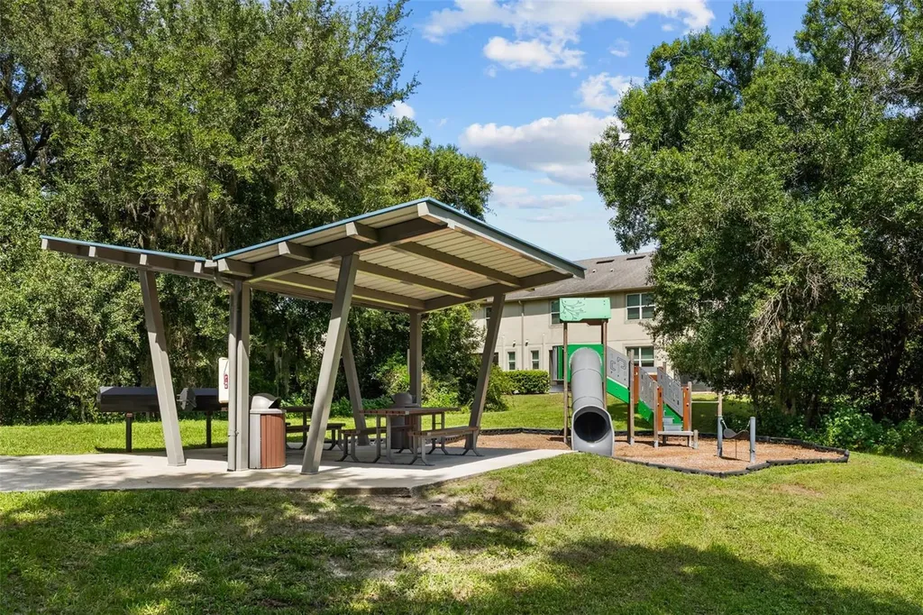 14221 Pondhawk Tampa FL 33625