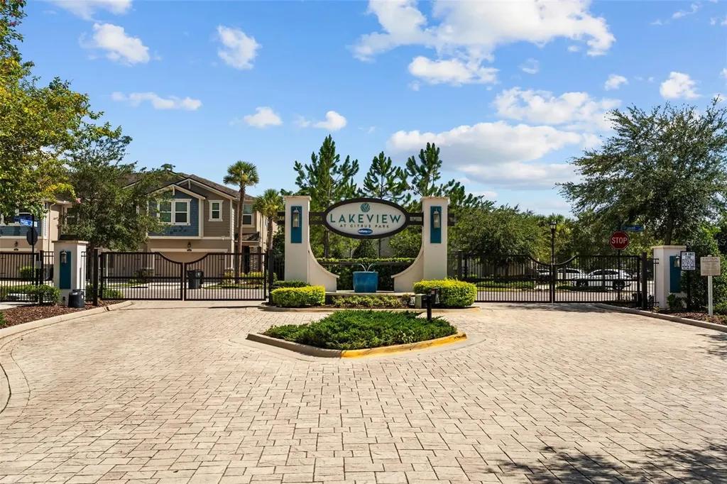 14221 Pondhawk Tampa FL 33625